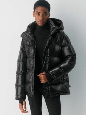 Aritizia The Super Puff™ - Hi-Gloss Black